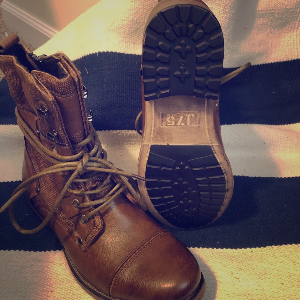 J75 men’s boots